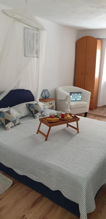 Apartment Rafael เซนญ์ ภายนอก รูปภาพ